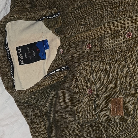 KAVU button up - Picture 2 of 4